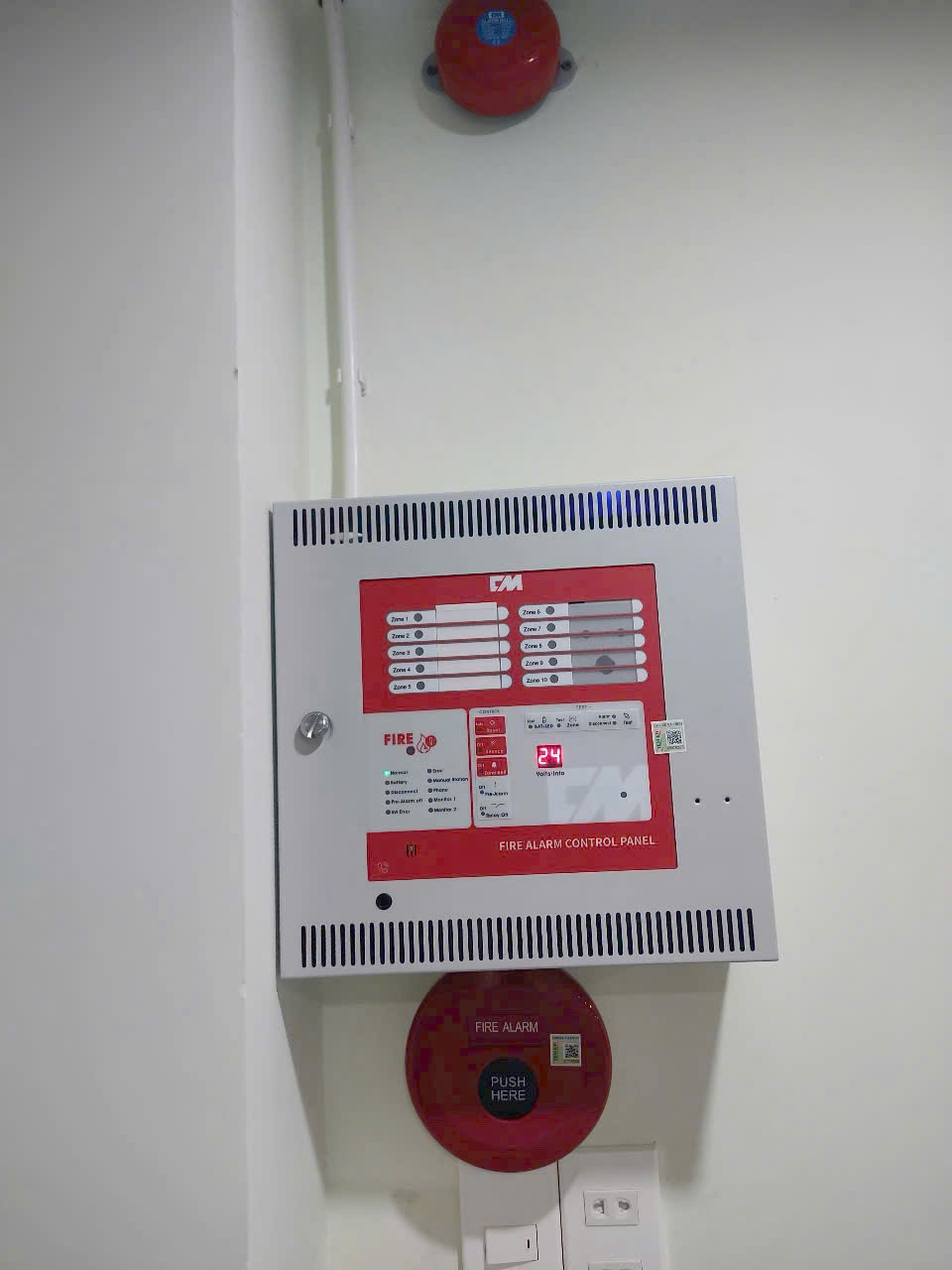 Lắp đặt tủ trung tâm báo cháy ChungMei 24V & nút nhấn khẩn cấp